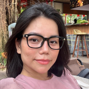 Chị Vi Hoa